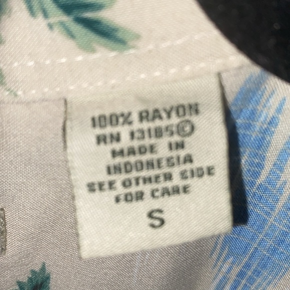 Batik Bay Nautical/Beachy Button-Down - Picture 3 of 4